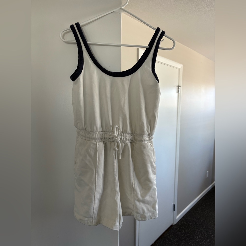 Sweaty Betty Sleeveless Ivory romper with Navy Accents